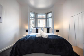 Tanzanite - 5 Bedroom House / Sleeps 10